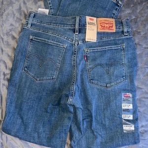 Womens levi jeans